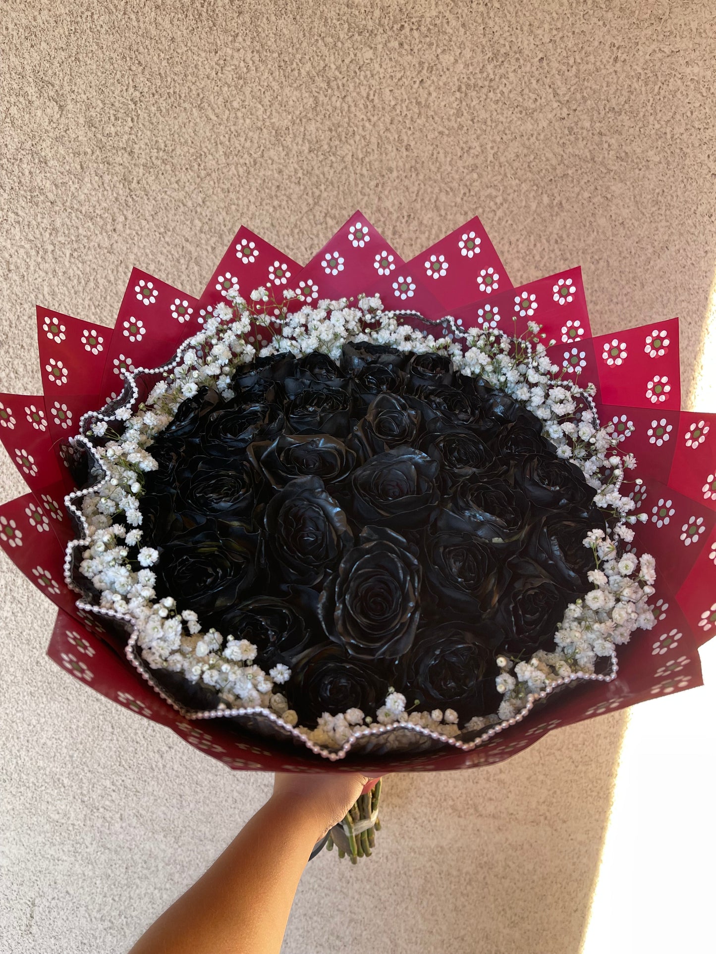 25 Black Roses