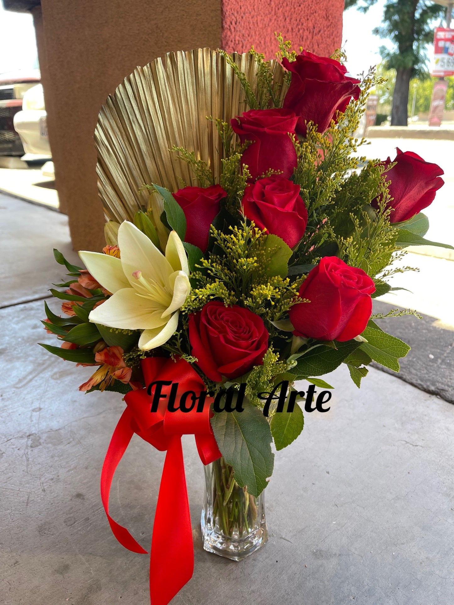 Gold & Red Arrangement